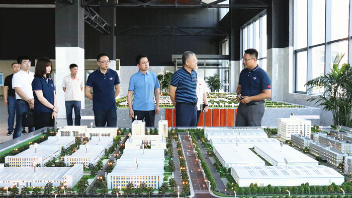 �����׻𾺼���ҵ�����������������ſ�չ��̸����