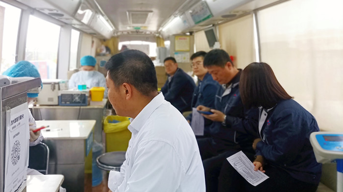 �����׻𾺼���ҵ������֯Ա����չ������Ѫ�������ġ��޳���Ѫ�