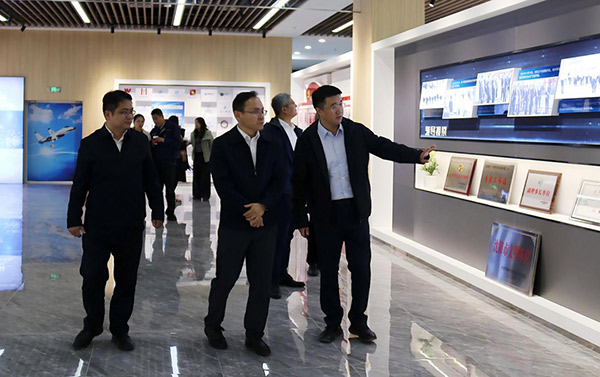 �й����е�ί����ǡ��ܾ����ߺ��һ�� ���������ŵ���